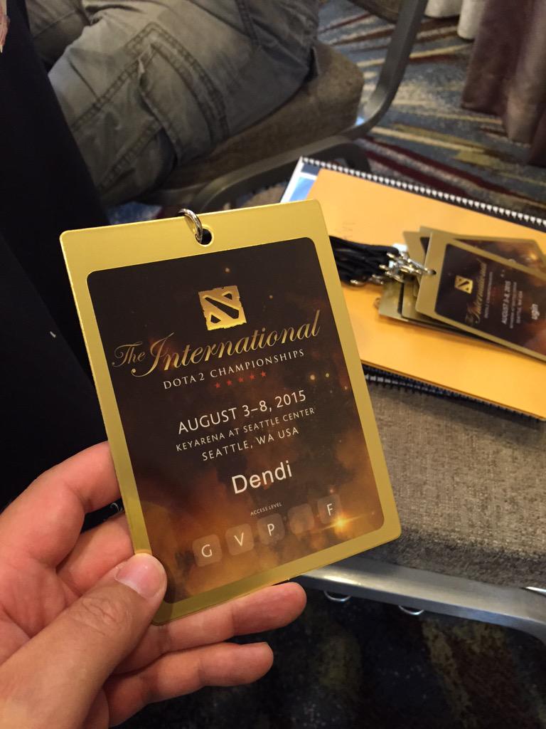 CKeEcH8UwAA75Ed.jpg:large