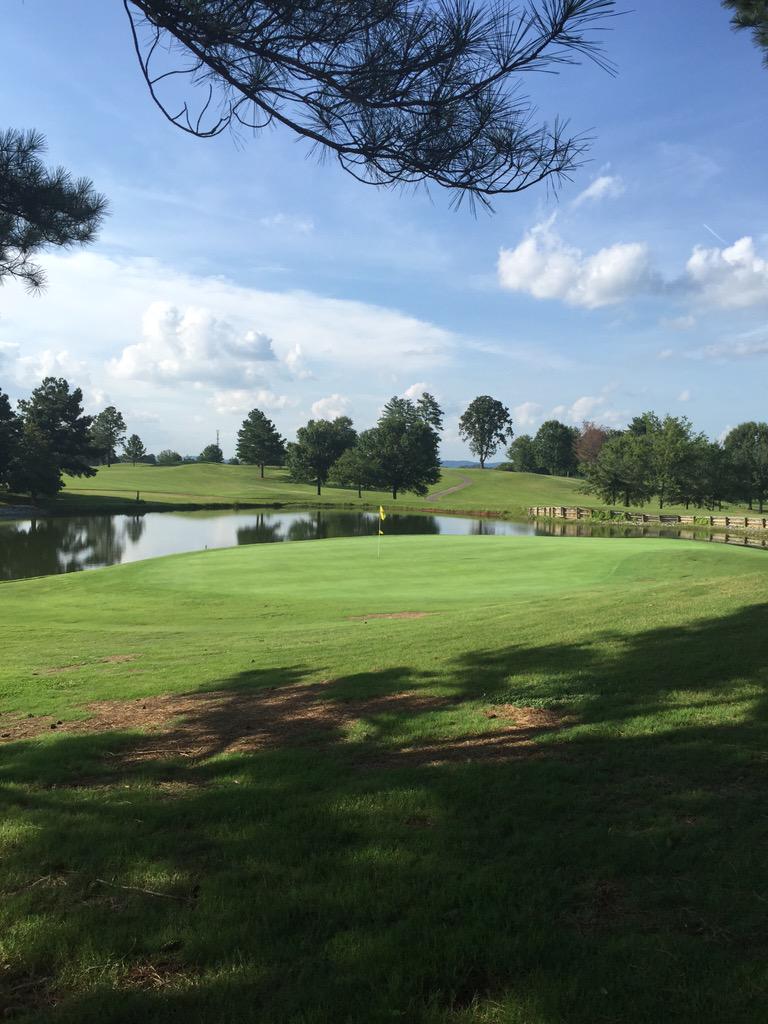 MMason04's tweet photo. Beautiful day on the course ⛳️ #lambertacres http://t.co/xr7iChkMLy