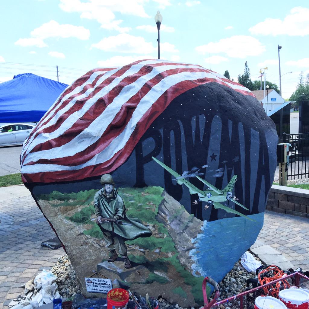 TheFreedomRock's tweet photo. New addition to the #FreedomRock Tour in Ackley, Iowa... Stop by and say hi as you're coming through. #RAGBRAI http://t.co/t0dboHel9u