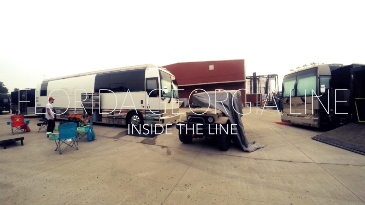 FLAGALine's tweet photo. The 19th Inside the Line Episode of 2015! We love our Party People!! #FGLInsideTheLine
https://t.co/AyX6EMqbl9 http://t.co/SRBtNVLW0c