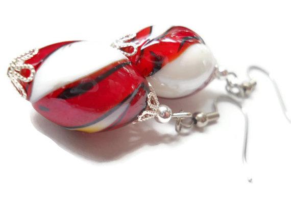 chicagolandia's tweet image. Peppermint striped #earrings arnd.co/up7rf #winter #holiday #craftshout #epiconetsy #shoppershour