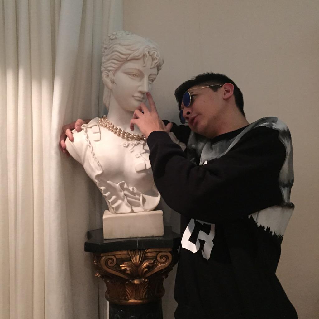 JapaTv's tweet photo. Gata vc calada eh uma obra de arte http://t.co/uYCRD1eNLV