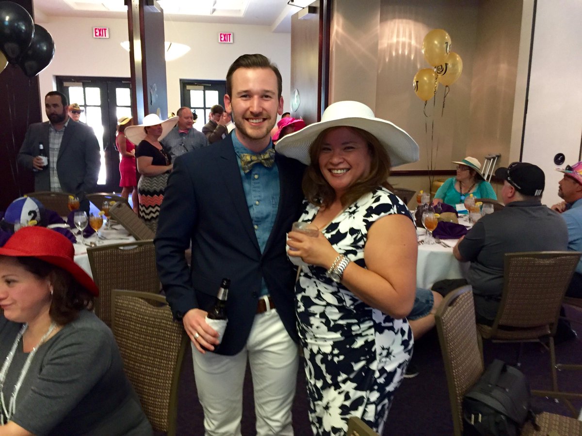 travisll's tweet photo. #2015SCMS Kentucky Derby http://t.co/rMJRylgY4k