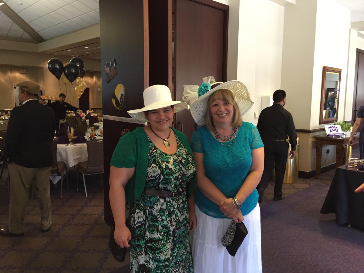 travisll's tweet photo. #2015SCMS Kentucky Derby http://t.co/rMJRylgY4k