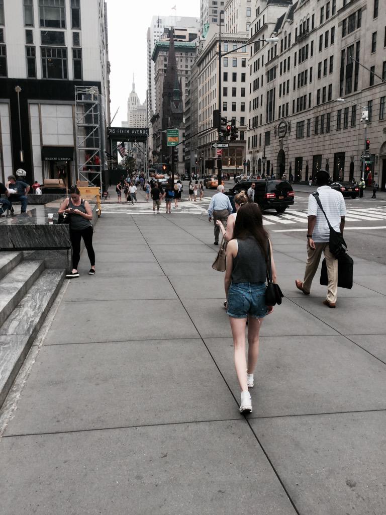 amssssssssssss's tweet photo. Walking through the city streets 👣 http://t.co/q71p6gQtYw