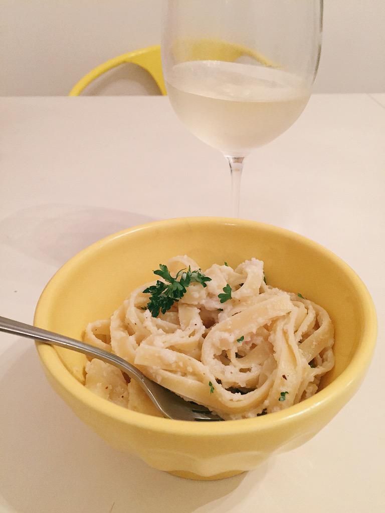 circusofcakes's tweet photo. Thx @DaphneOz for the delish healthy alfredo recipe on @thechew! Can't believe it's cauliflower based! 👏🏻🍝🙌🏻 #thechew http://t.co/wCY9HjpZy8