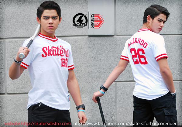 TaasyaaN's tweet photo. Maling nya ntu disana bang @aliando @AliciousQ_ @RealAliando26 #sketersAliando http://t.co/4uqk9q8U2D