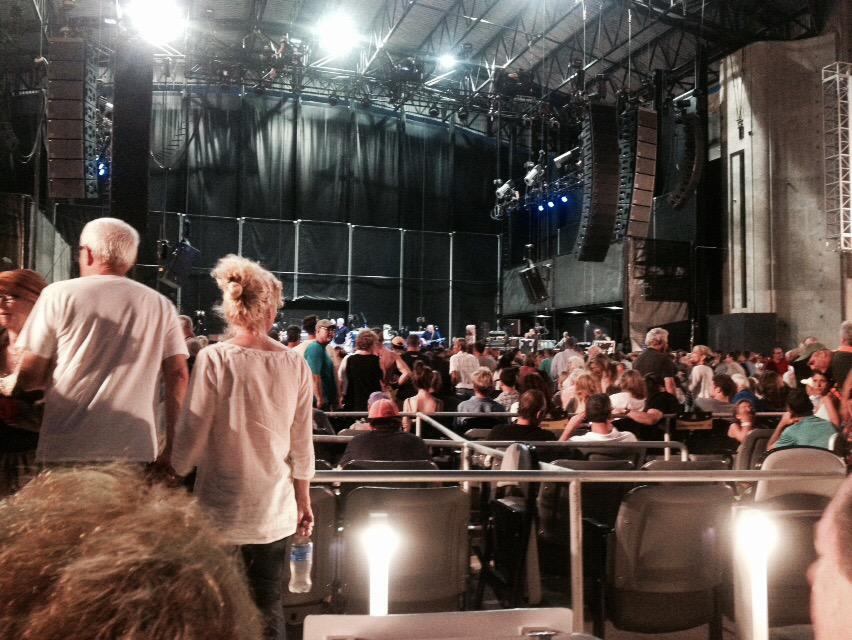 BDSHINN's tweet photo. Neil Young Jones Beach great seats glad I'm not way up there http://t.co/2ortOdhnCB