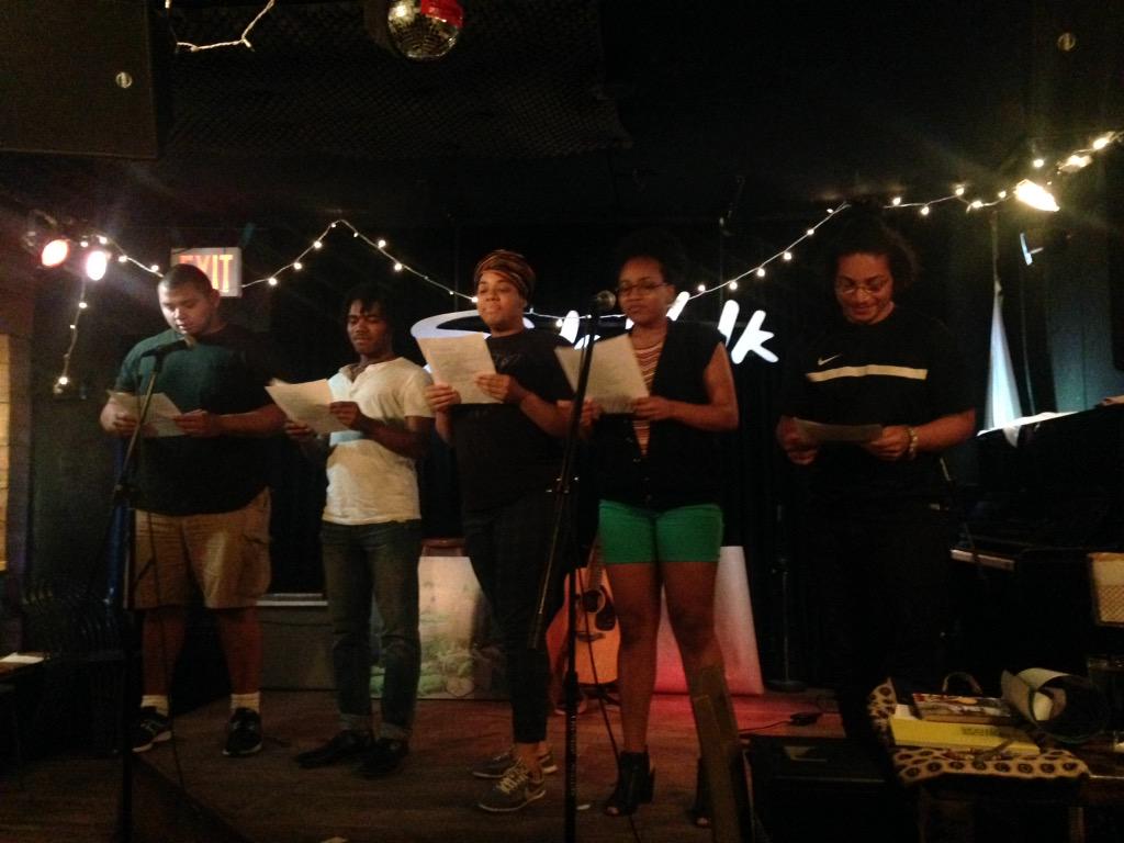 UrbanaSlam's tweet photo. First time the whole team performs together. It's awesome. http://t.co/dVj0mmllZe