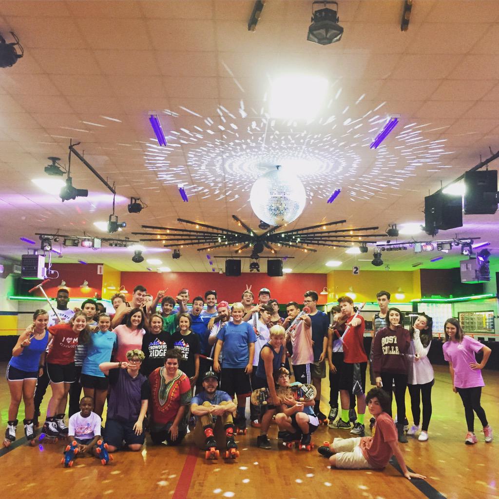 take_a_detour's tweet photo. School of Rock at SCOOTERS tonight! It's been an awesome week so far. These students can JAM! #detoursummer πΆ http://t.co/me3oQRjT2x