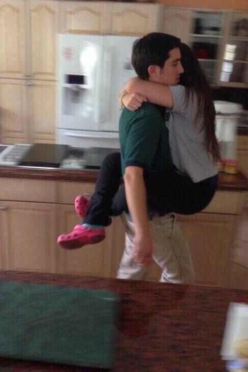 RealCoupleGoaIs's tweet photo. lowkey these are the best girlfriends 😂 http://t.co/qTfszVxFuY