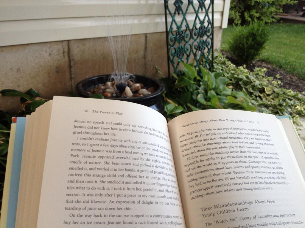 MrsTmert's tweet photo. My #ReadingView on a cooler, quiet evening @YourAnswerPlace http://t.co/C6jRVqXlQQ