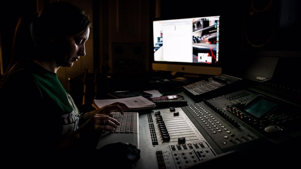 NewLifeRec's tweet photo. When your wife does homework in your studio lol. #StudioLife http://t.co/hQw1mSpYV3