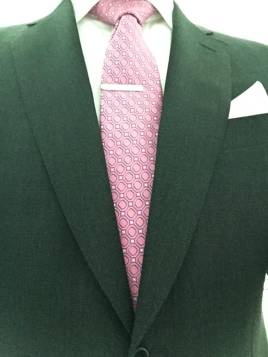 alansvensen's tweet photo. Pink is the 2nd great summer tie color #turnbulltie#etonshirt#canalisuit http://t.co/5X1iUdlOCm