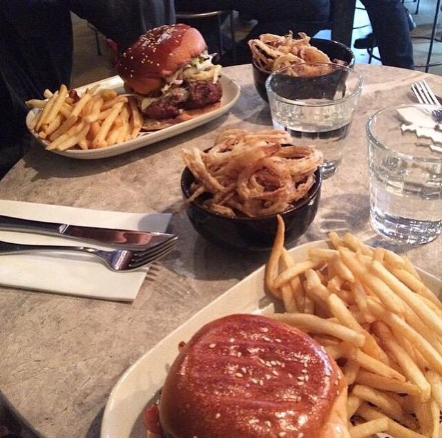 WeAreADL's tweet photo. 4. Cheese burger and onion rings at #BreadAndBone. If you haven't tried the onion rings, you haven't lived! http://t.co/681i2B9eGl
