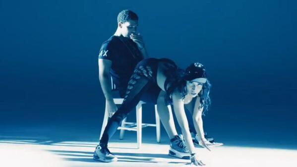 LEXTA5Y's tweet photo. Drake about to make this his new album cover http://t.co/HLi6RS37Wa