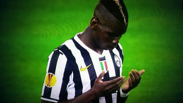 ZaimBenzainal's tweet photo. Always be my all time fav photo of Paul Pogba #Pogba6 #Juve #Sebaya #MuslimFootballer #PogbaPowernokharom http://t.co/Vn12KOpqwS