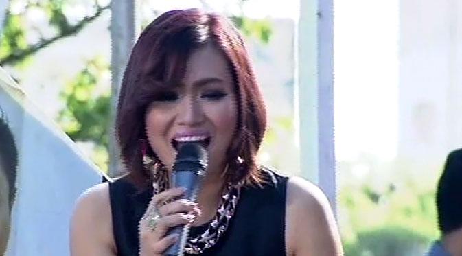 SCTV's tweet photo. Inna lillahi wa inna ilayhi raji'un, Pelantun 'Pacar 5 Langkah' ICEU WONG Meninggal Dunia, karena kanker payudara. http://t.co/VUFUb2JLxr