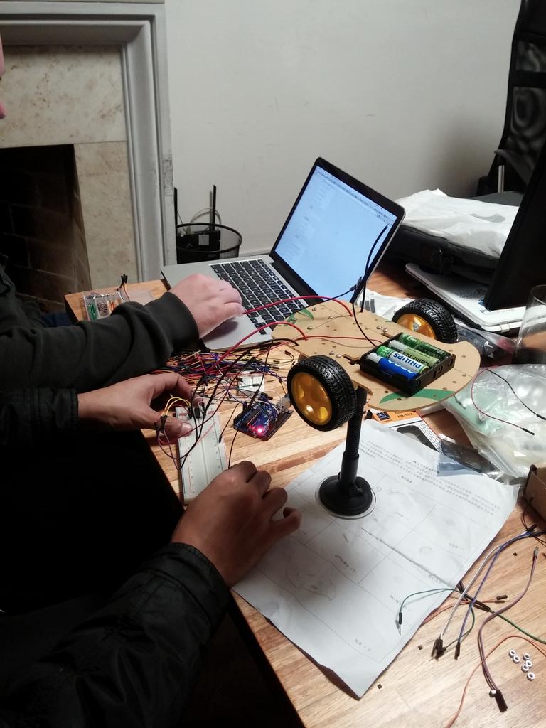 Nodebots Uruguay tweet media