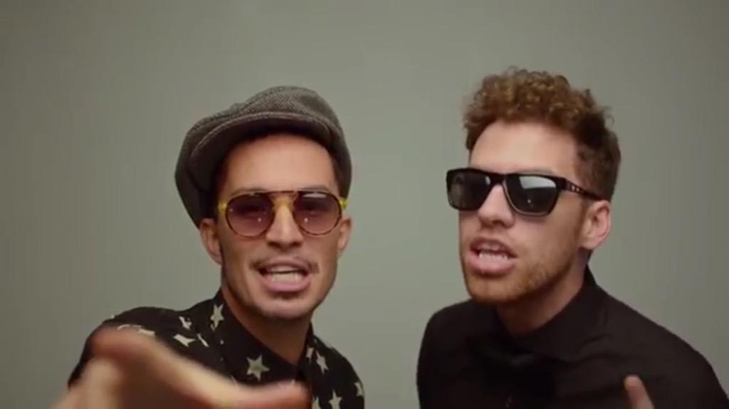 WikiStyleBlog's tweet image. Un nuevo artículo sobre #DeLaRivera y su vídeo #Aniversario feat @emmahorvilleur1 #Wikistyle wp.me/p4Mlqn-cb