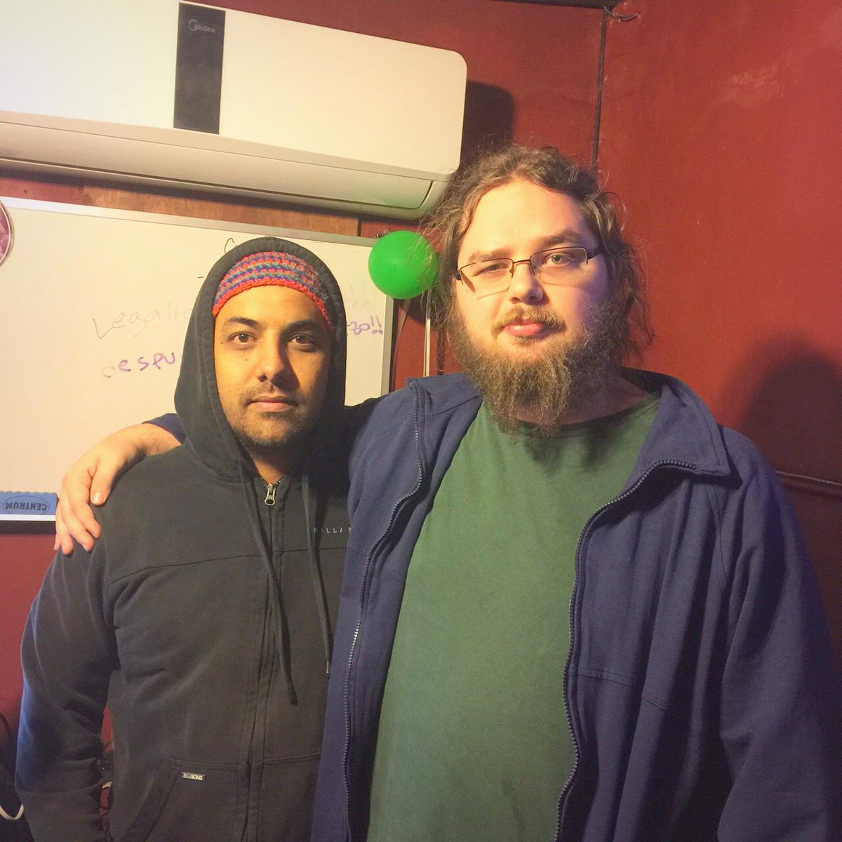 Rockandrolla tweet media