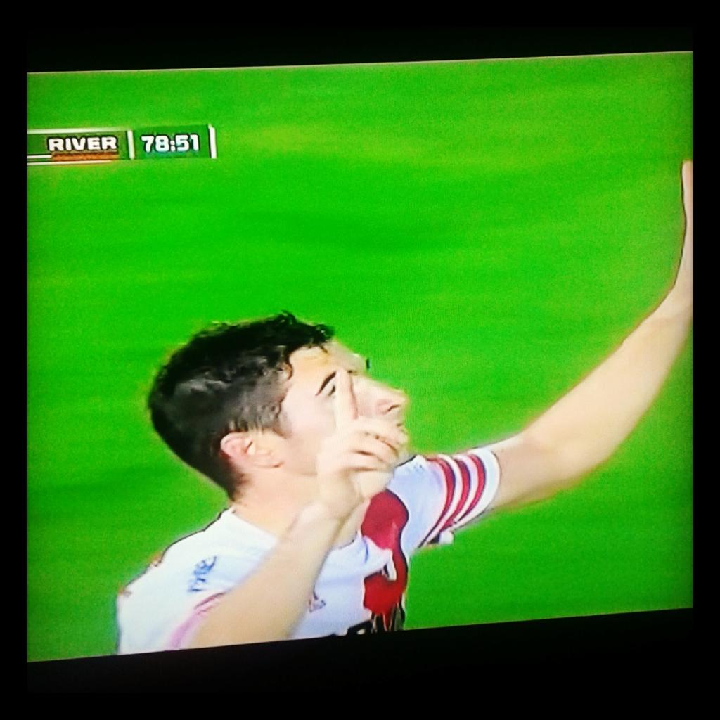 martaylia's tweet photo. #RiverMiBuenAmigo a la final de la #copalibertadores2015 #River ♡♡♡♡♡ http://t.co/GibBG30WeK