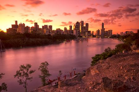 #Palaszczuk $40m for #tourism #hospitality; #QLD is tourism dependent. Is this enough? #auspol goo.gl/khZ7am