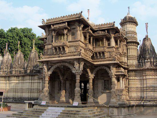 MaruAmdavad's tweet photo. The Hathee Singh #temple Ahmedabad is a very famous #Jain temple; one of the most #popular Jain temples. http://t.co/XLTGmT1IPd