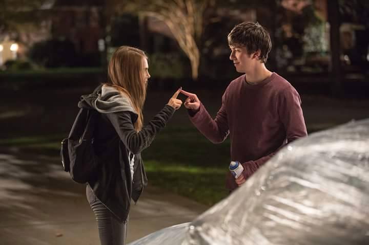 MensajeDeLaVida's tweet photo. "Le sonrió como si nunca hubiera llorado por él."

#CiudadesDePapel #PaperTowns http://t.co/bORIdXieG0