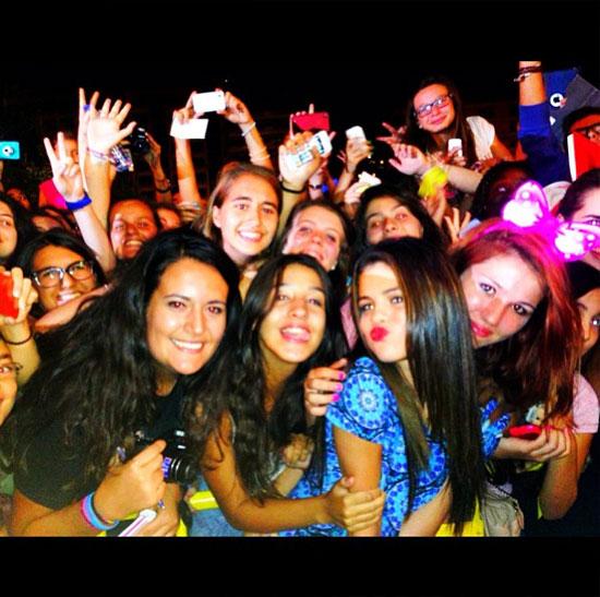 PortalSelenaBR's tweet photo. Você merece muito mais ainda. Continue inspirando e conquistando o mundo. #HappyBirthdaySelenaFromBrazil http://t.co/XUoONQoJ37