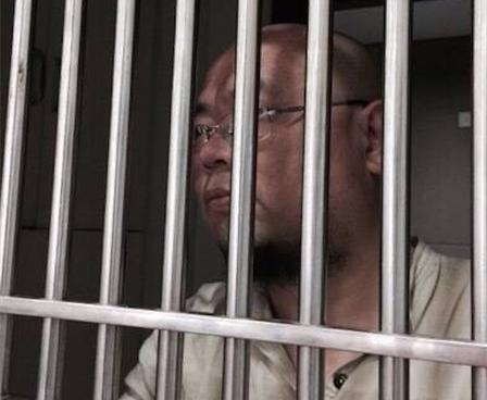 wlh8964's tweet image. 昨天跟屠夫妻娃娃通電話，她說想去福州，“就算見不到，感覺上也離他近一些。”聽得到咽下去的許多悲傷，和那爬過臉頰的淚水。#釋放屠夫 #釋放良心犯