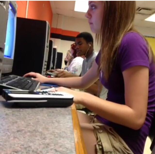 jay_aychh's tweet photo. 9th grade 😷😳 look how little we looked lol #computerbuddies 😂 @Takeoff_12_ http://t.co/s6VKgqgAEs