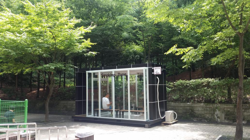 중앙도서관에 흡연자와 비흡연자 모두를 위한 흡연부스가 설치되었습니다. 도서관이 더 쾌적해지겠죠^^? #성남시 #평생학습과