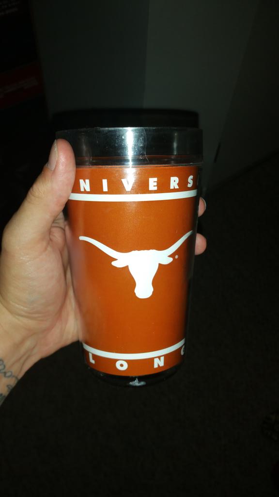 ColbyBeInked's tweet photo. Rep my state! Withe cherry coke an hen on the inside http://t.co/DXl4NGXLmu
