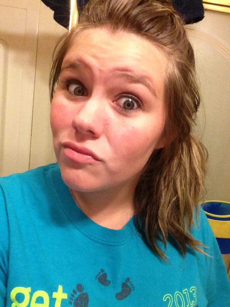Alantis16's tweet photo. This is my I've been an the ball field all day look lol http://t.co/IU6RmOzqMR