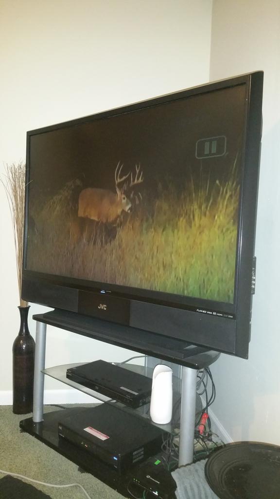 JJW1313's tweet photo. Catching up on tonights episode of Drury Thirteen #breakoutthegruntcall #targetmaturedeer #prelock @TaylorDruryDOD http://t.co/RZZzlclgDG