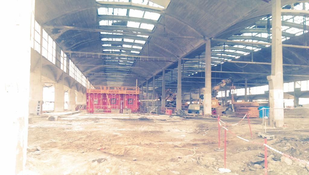 MLimea's tweet photo. Le premier voile en superstructure pour la @HalleFreyssinet http://t.co/GiixKhqEui