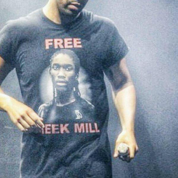 twins_n_wins's tweet photo. okay but when meek was locked up who was there wearing free meek shirts? http://t.co/kIaRuOYzWb