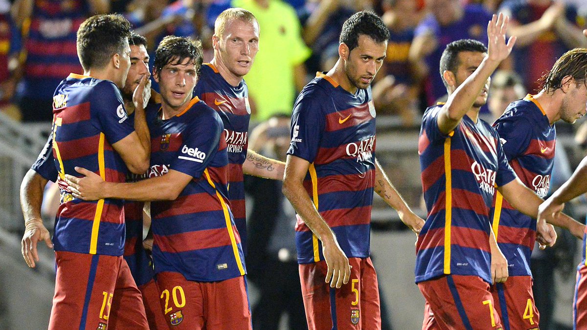 FOXSoccer's tweet photo. Suarez, Roberto help Barcelona beat Galaxy in the @IntChampionsCup. @KellenBecoats: http://t.co/9EpVGIk2fI http://t.co/lulpEcBFcr