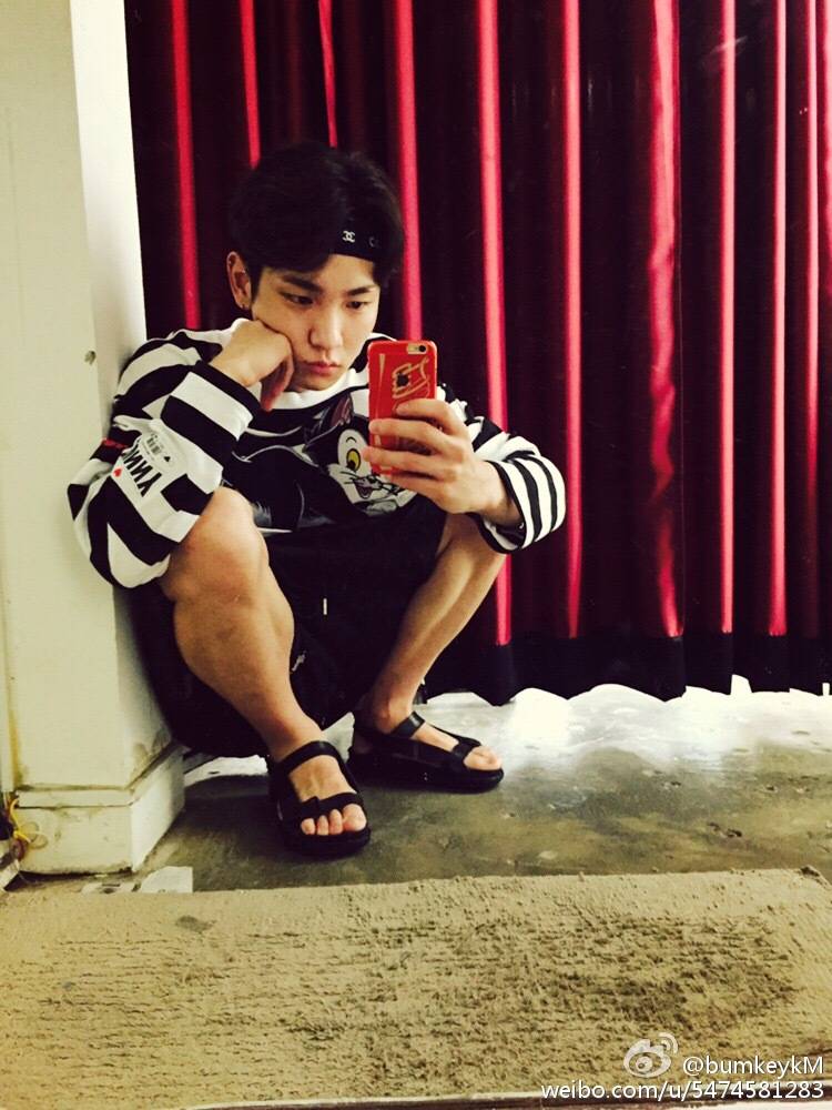 MyanmarShawols's tweet image. [TRANS] 150722 Key IG Updates 
#1Mousehole
#2Yes, really?.... #KeysKnowHow

Key Weibo Updates: Mousehole
Cr-thaluuu