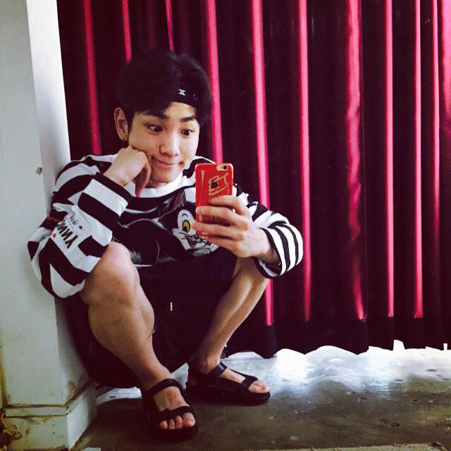 MyanmarShawols's tweet image. [TRANS] 150722 Key IG Updates 
#1Mousehole
#2Yes, really?.... #KeysKnowHow

Key Weibo Updates: Mousehole
Cr-thaluuu