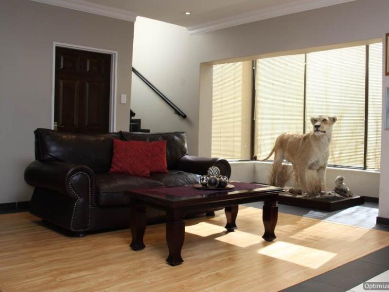 TembaTravel's tweet photo. Places of Southern Africa (1179-1180): Bains Game Lodge (Bloemfontein, South Africa) http://t.co/6HOm8ULbYi