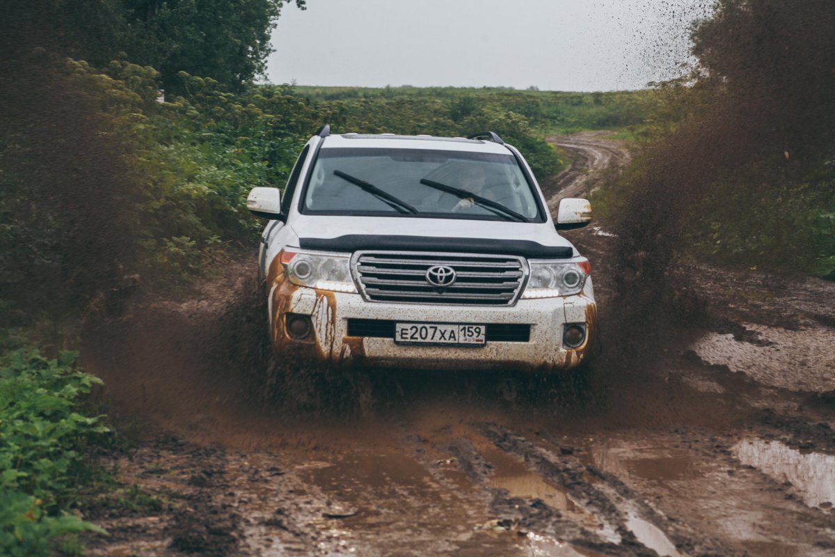 toyotaperm's tweet photo. Доброе утро,не радует погода? Есть решение:тест-драйвы #Toyota зрелищнее во время дождя: http://t.co/LrUXd9aAb6 http://t.co/Lgb7TYhudN
