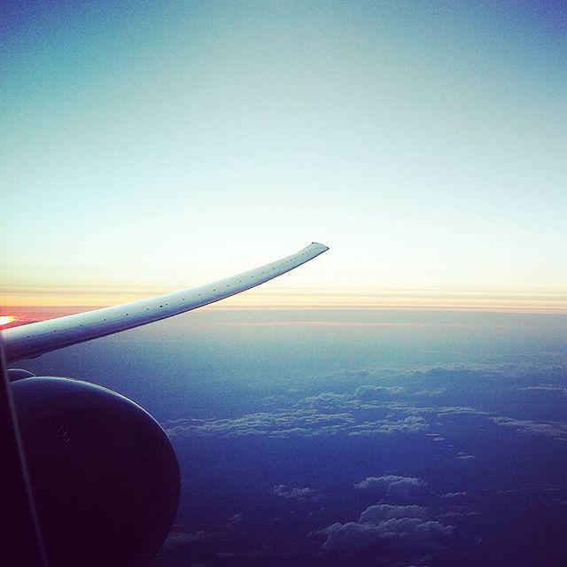 Instagram : by paulholleran - Home time #cathaypacific #777 #hongkong #amsterdam #aviation #flying #sky #sunset