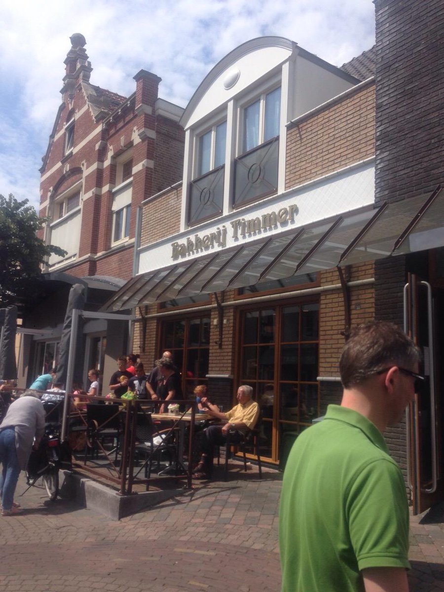 Onze winkels staan bekend om de vele Texelse specialiteiten. Zeker de moeite waard om langs te gaan!