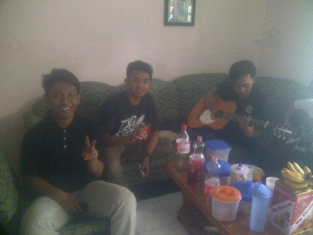 ping_pinguin's tweet photo. Suasana latihan :D http://t.co/uXXe5Ww0q9