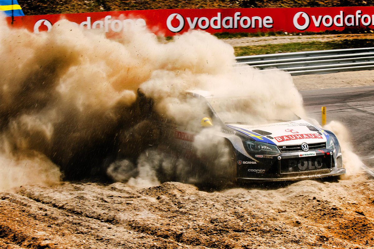fia_rallycross's tweet photo. Tord Linnerud and his @VwPer #Polo Supercar beast auditioning for #Dakar2016 back at #HoljesRX! 
#WorldRX #Rallycross http://t.co/wFuWqPDgbm