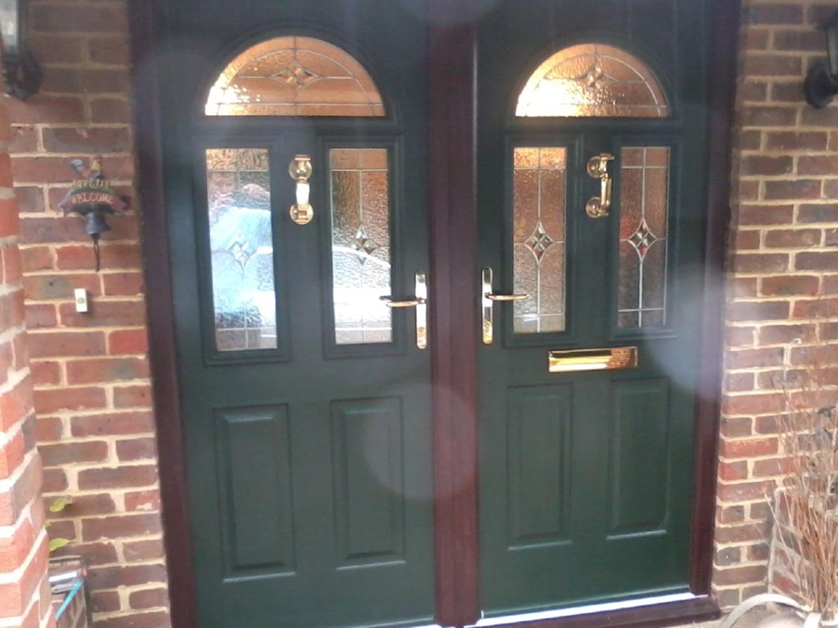 Thewindowcoltd's tweet photo. Beautiful Conway 3 @SolidorLtd door with Elegance Glass and Solid Brass Door Knocker...Another happy customer! http://t.co/hPMxy9XPFy