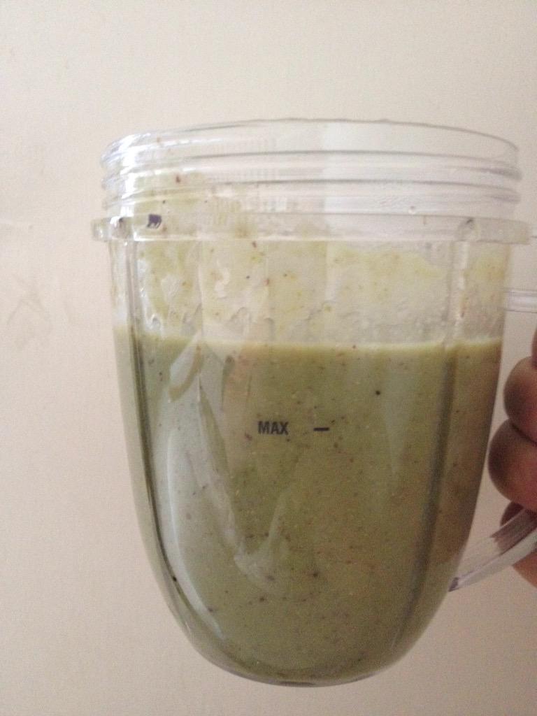 nina_kumar's tweet photo. @thenutribullet day 3 of using the Bullet, it's amazing! Today's mix; pear, peach, spinach, flaxseeds &amp; almond milk http://t.co/taPJkyo1pi