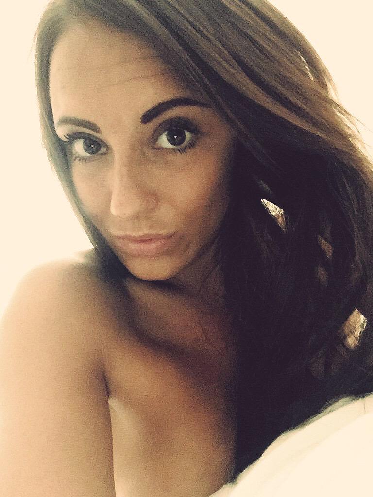 MrsLolaBrook's tweet photo. Good morning 😘 @LondonBum http://t.co/IIZQgpH7c5